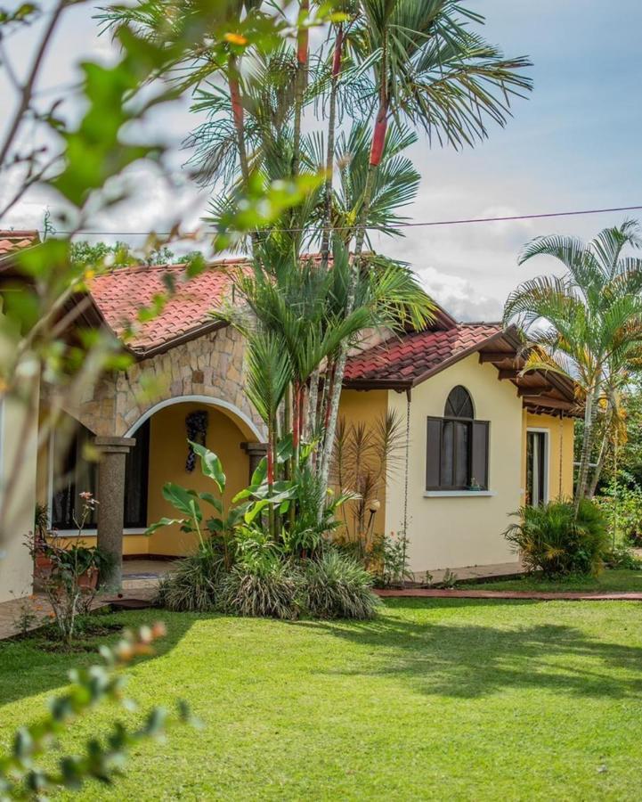 Linda Casa De Verano Con Amplias Zonas Verdes San Isidro De El General المظهر الخارجي الصورة