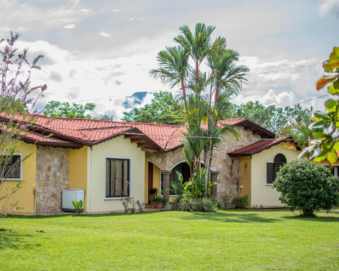 Linda Casa De Verano Con Amplias Zonas Verdes San Isidro De El General المظهر الخارجي الصورة