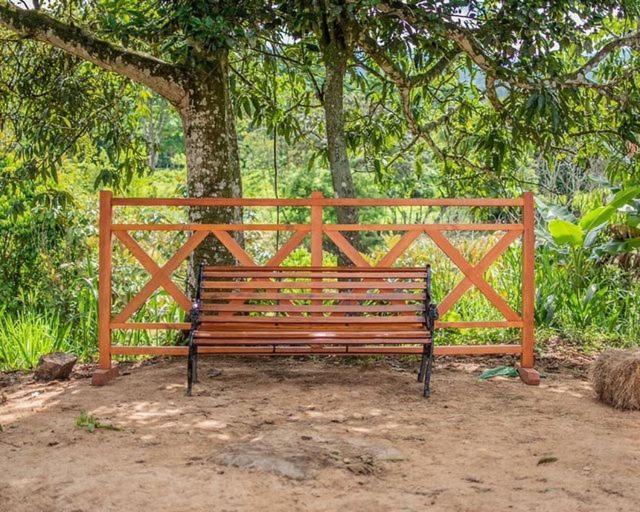 Linda Casa De Verano Con Amplias Zonas Verdes San Isidro De El General المظهر الخارجي الصورة